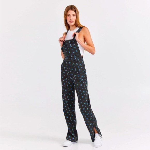 NWT - WeWoreWhat - Slouchy Watercolor Ditsy Floral Print Split Hem Overalls - Picture 1 of 15